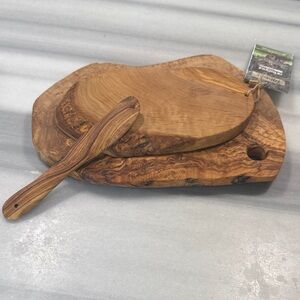 3-Piece Olive Wood Cheese Board Set - NEW WITH TAG